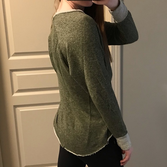 🍒3 for $12 - Love Child Green High-Low Sweater - Picture 5 of 9
